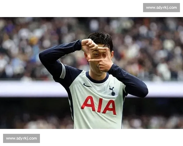 泪洒首尔！孙兴慜告别战全场致敬，父亲含泪见证传奇谢幕