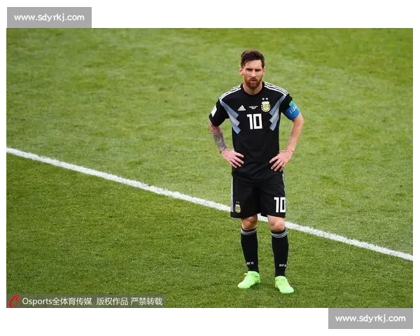 莫陆军与图拉兵工展开激烈对决 俄罗斯足坛劲旅再掀赛季高潮