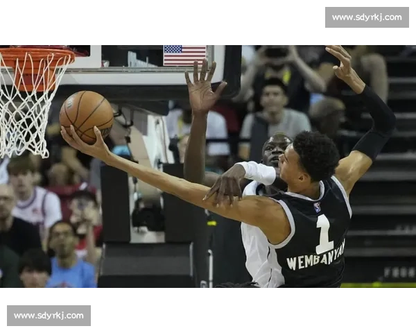 马刺对阵勇士精彩录播回顾关键回合与战术博弈全解析球星表现与胜负走向